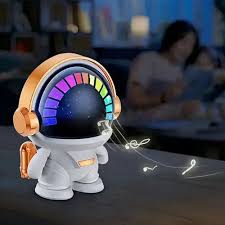 BOCINA TIPO ROBOT ASTRONAUTA ESPACIAL CON MUSICA